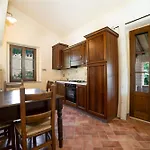 Scappo In Umbria, La Dolce Godera Villa