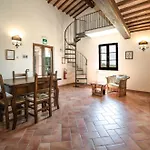 Vila Scappo In Umbria, La Dolce Godera