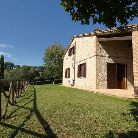 Scappo In Umbria, La Dolce Godera Vila *