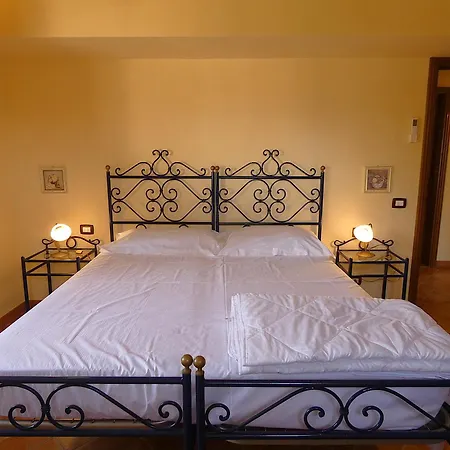 Scappo In Umbria, La Dolce Godera Villa