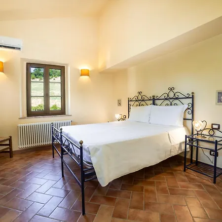 Scappo In Umbria, La Dolce Godera