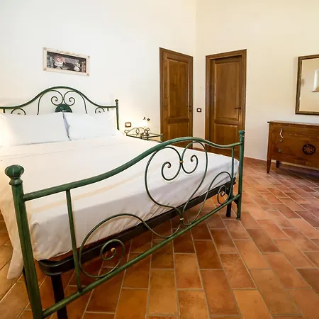 Scappo In Umbria, La Dolce Godera *